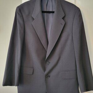 Mens Size 42 Short Dark Gray and Black Patterned Sportcoat